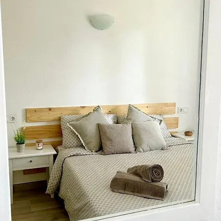 Menorca Chic Near & Harbour Apartment